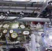 Инженеры Lockheed Martin тестируют систему авионики модуля экипажа космического корабля «Орион»